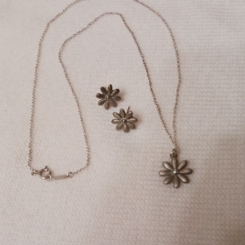 Tiffany & Co Silver Floral Necklace and Earring Set